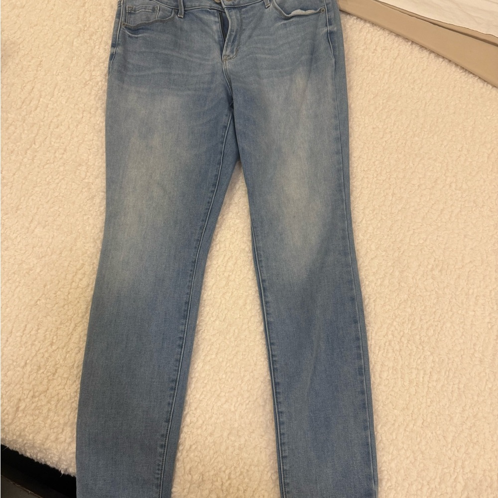 Old Navy Women's Light Blue Straight Leg Jeans Size 12